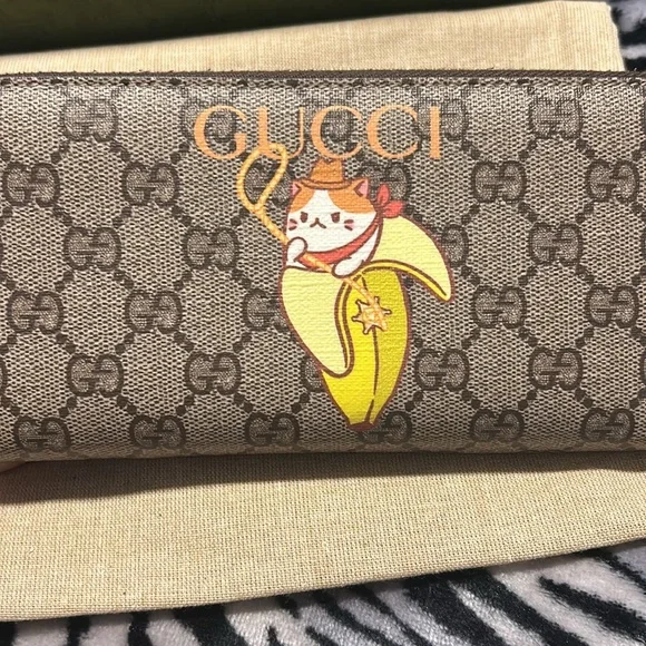 ‼️Gucci Bananya GG Supreme Wallet ‼️ - Picture 2 of 9